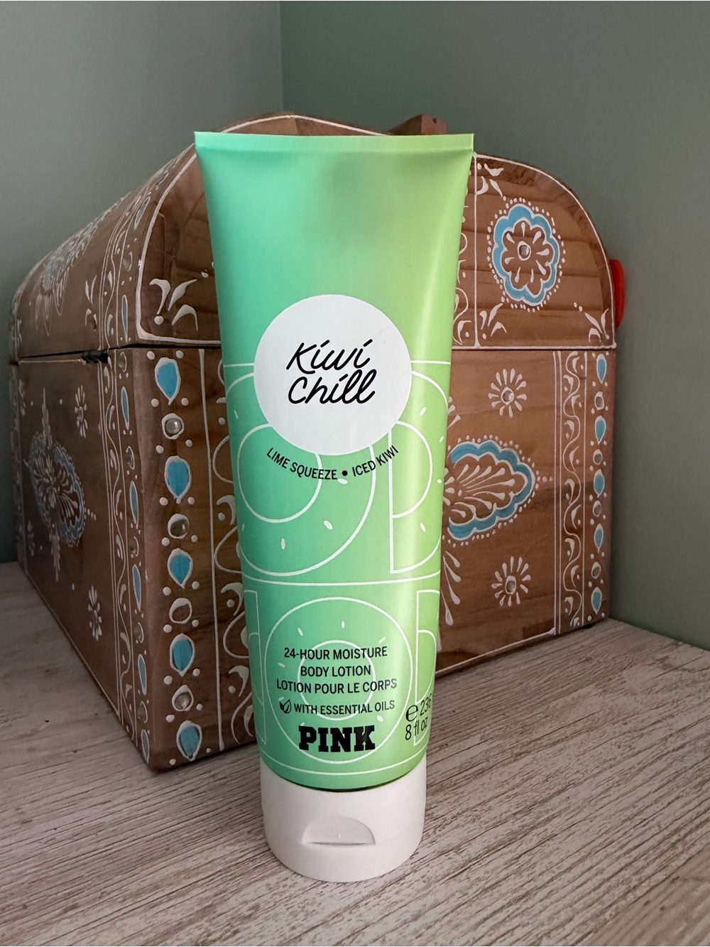 4/$40 PINK Victoria's Secret Kiwi Chill Lime Squeeze Body Lotion